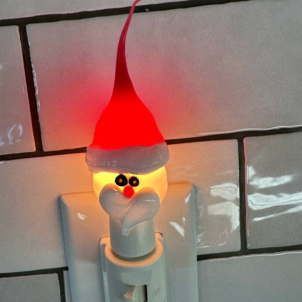 Novelty Silicone Dipped Light Bulb - Santa With Red Hat Candelabra Socket
